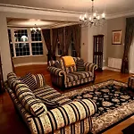 Private Gated Home, 5 Bed Rms/ensuite, Sleeps Ten.