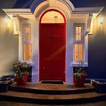 Villa Private Gated Home, 5 Bed Rms/ensuite, Sleeps Ten. *