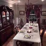 Private Gated Home, 5 Bed Rms/ensuite, Sleeps Ten. Villa Ennis