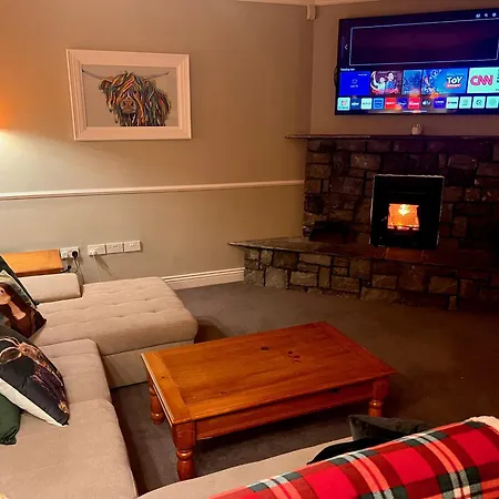 Private Gated Home, 5 Bed Rms/ensuite, Sleeps Ten. Ennis