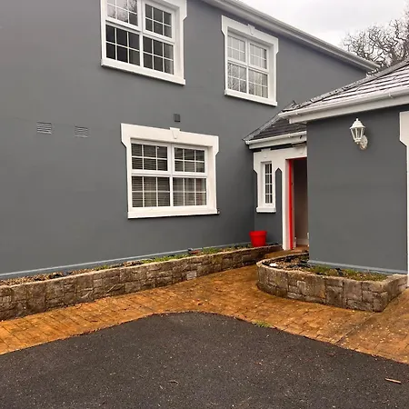 Private Gated Home, 5 Bed Rms/ensuite, Sleeps Ten. * Ίννις