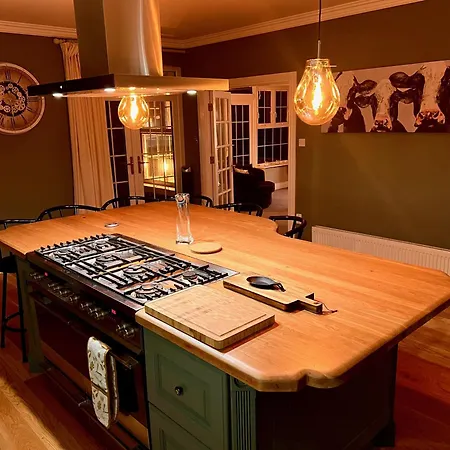 Private Gated Home, 5 Bed Rms/ensuite, Sleeps Ten. *