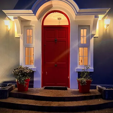 Villa Private Gated Home, 5 Bed Rms/ensuite, Sleeps Ten. *