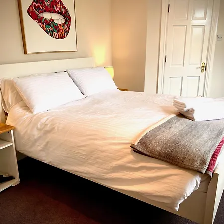 Private Gated Home, 5 Bed Rms/ensuite, Sleeps Ten. *