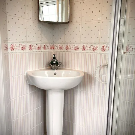 Villa Private Gated Home, 5 Bed Rms/ensuite, Sleeps Ten. *