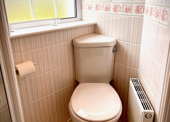 Private Gated Home, 5 Bed Rms/ensuite, Sleeps Ten. Villa Ennis