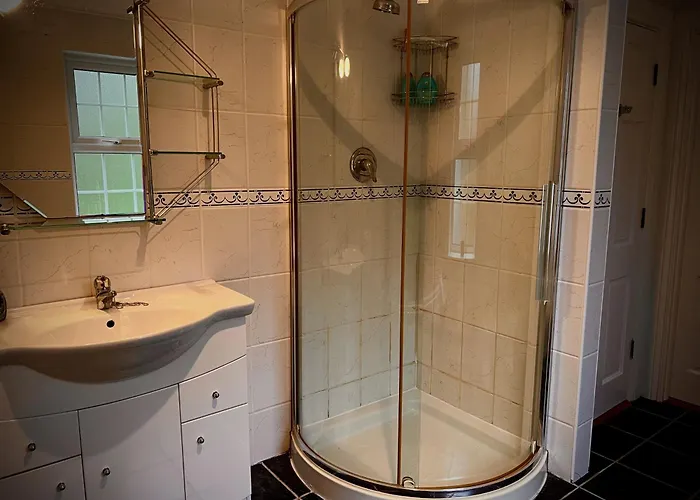 Private Gated Home, 5 Bed Rms/ensuite, Sleeps Ten.