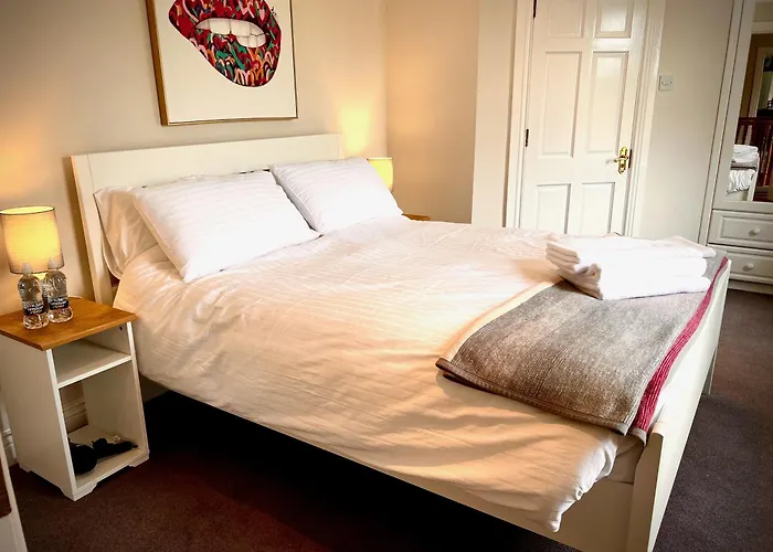 Private Gated Home, 5 Bed Rms/ensuite, Sleeps Ten. *
